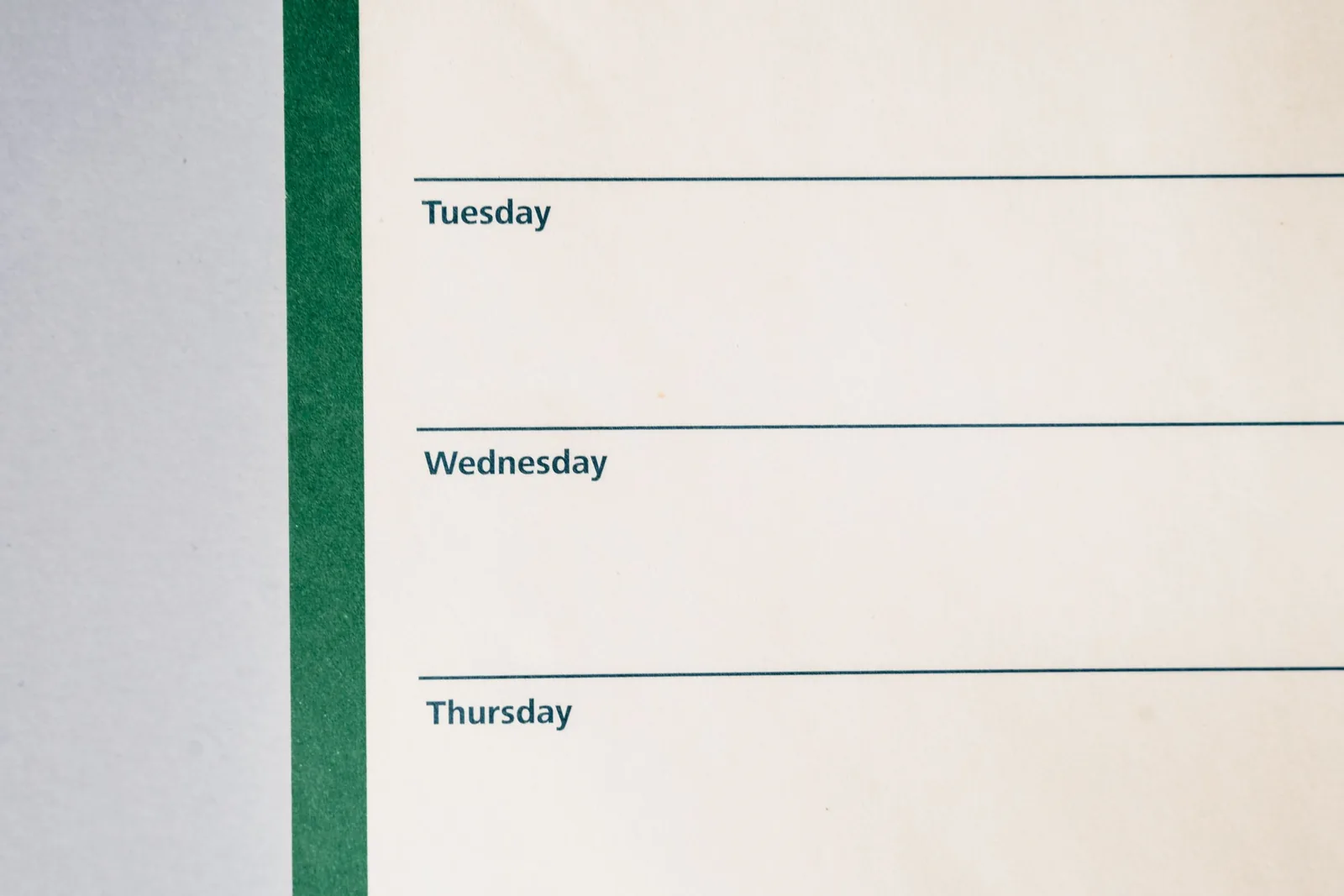 Ausschnitt eines schlichten Wochenplaners mit Dienstag, Mittwoch und Donnerstag
